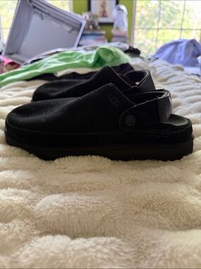 NWOT Ugg Black Clogs Mules Slides Shoes With Velcro Back Strap Size 9